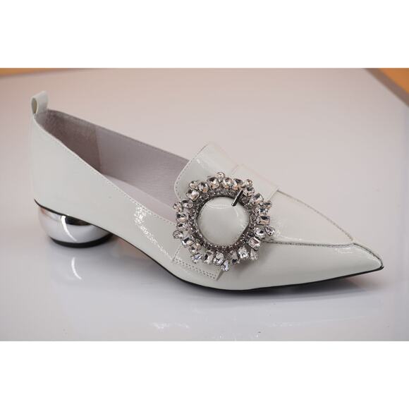 Jeffrey Campbell Viona White Patent Pointy Pump SZ 7 Crystal Buckle Wedding $175 - Picture 1 of 11